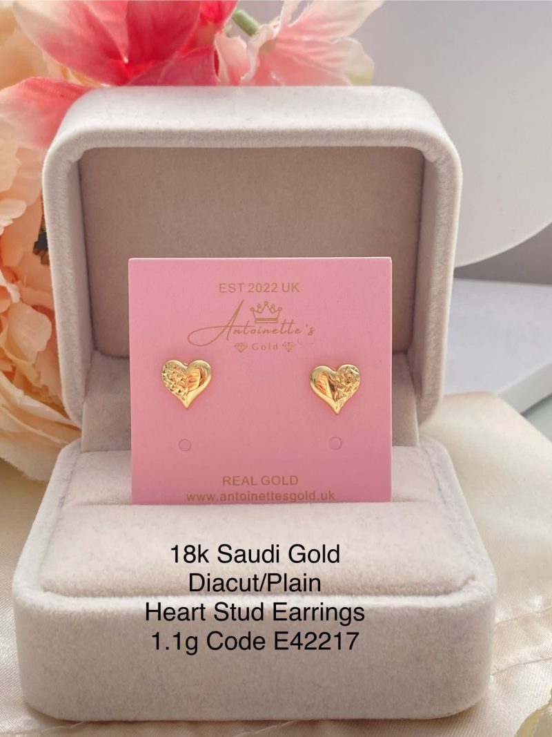 E42217 Diacut/Plain Heart Stud Earrings