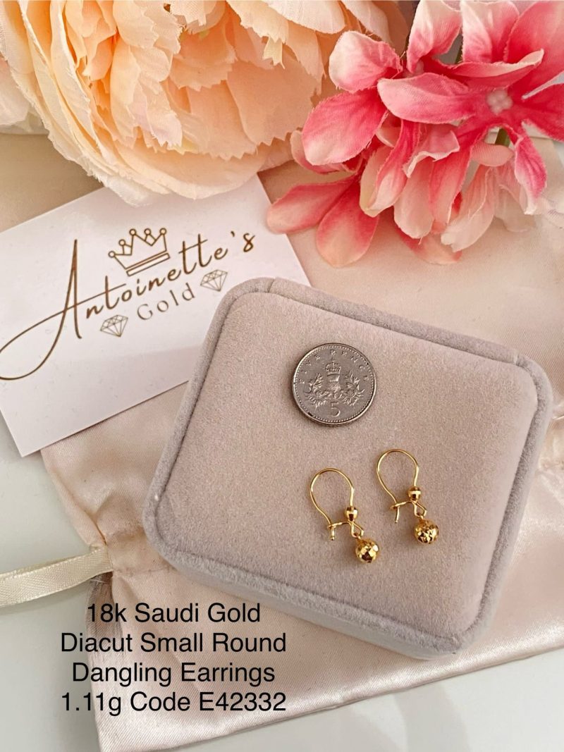 E42332 Diacut Small Round Dangling Earrings