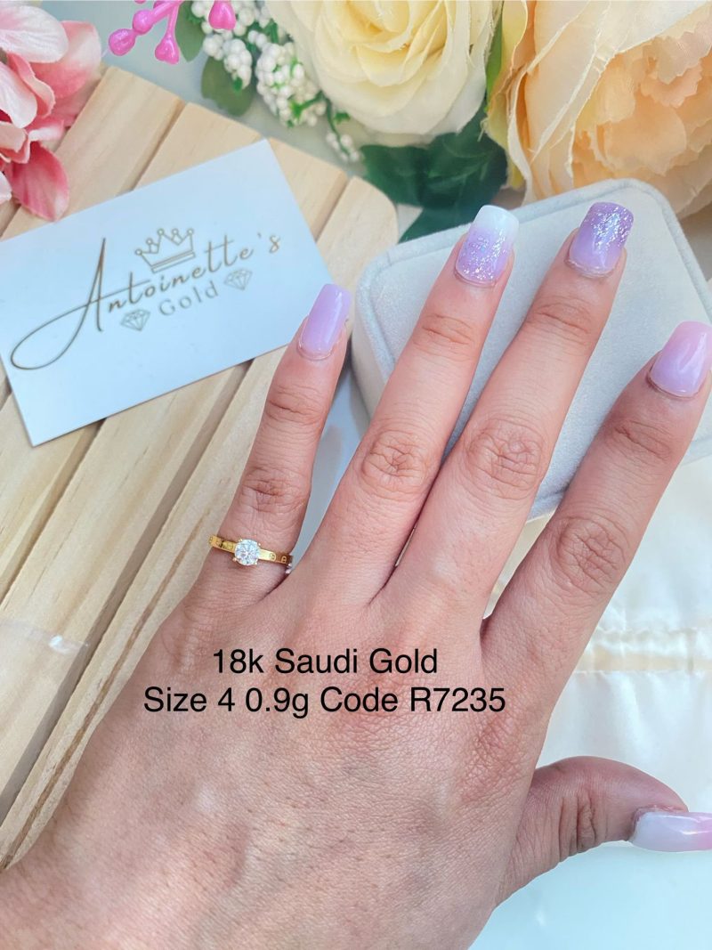 R7235 Engagement ring size 4