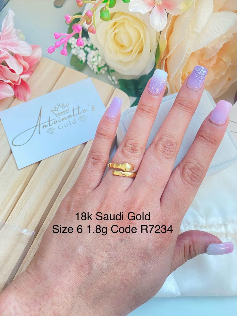 R7234 Ladies Snake Ring size 6