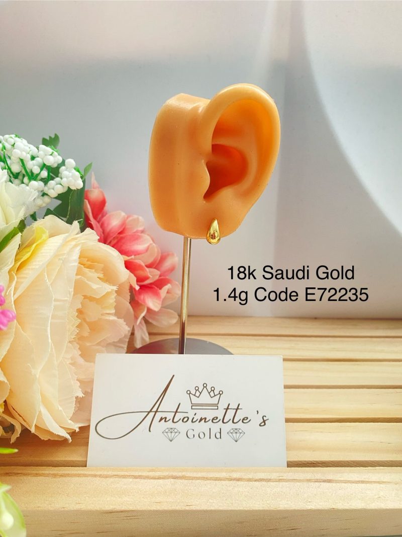 E72235 Teardrop Stud Earrings