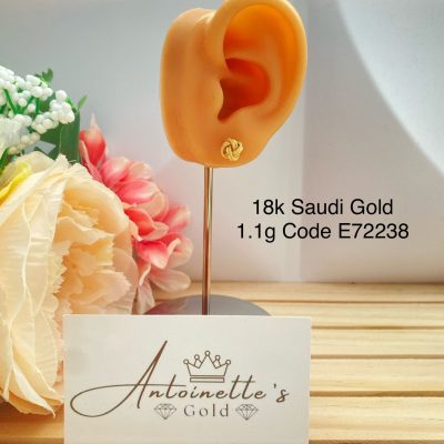 E72238 Knot Stud Earrings