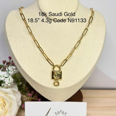 N91133 Paperclip Chain w/ centered Lock key 18.5"
