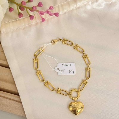 B91073 Flat Hardware with centered heart bracelet 7.25"
