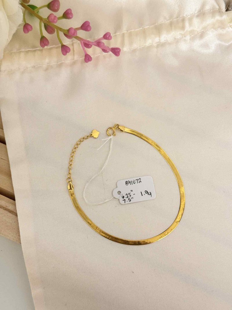 B91072 Adjustable snake bracelet 6.25" to 7.5"