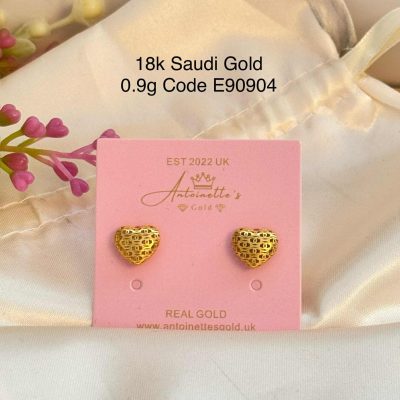 E90904 CC Inspired Heart Stud Earrings
