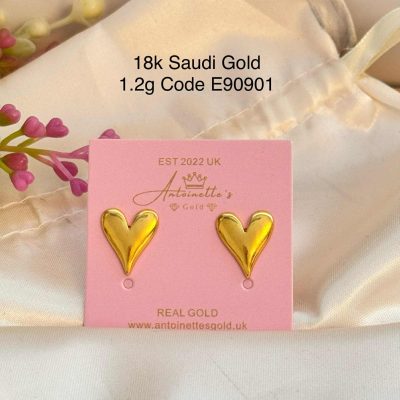 E90901 Sexy Heart Lightweight Stud Earrings