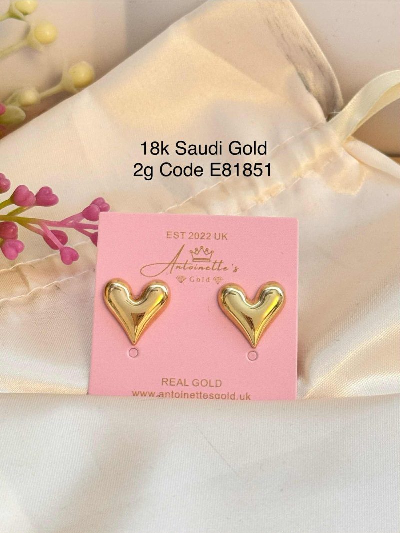 E81851 Sexy Heart Solid Stud Earrings