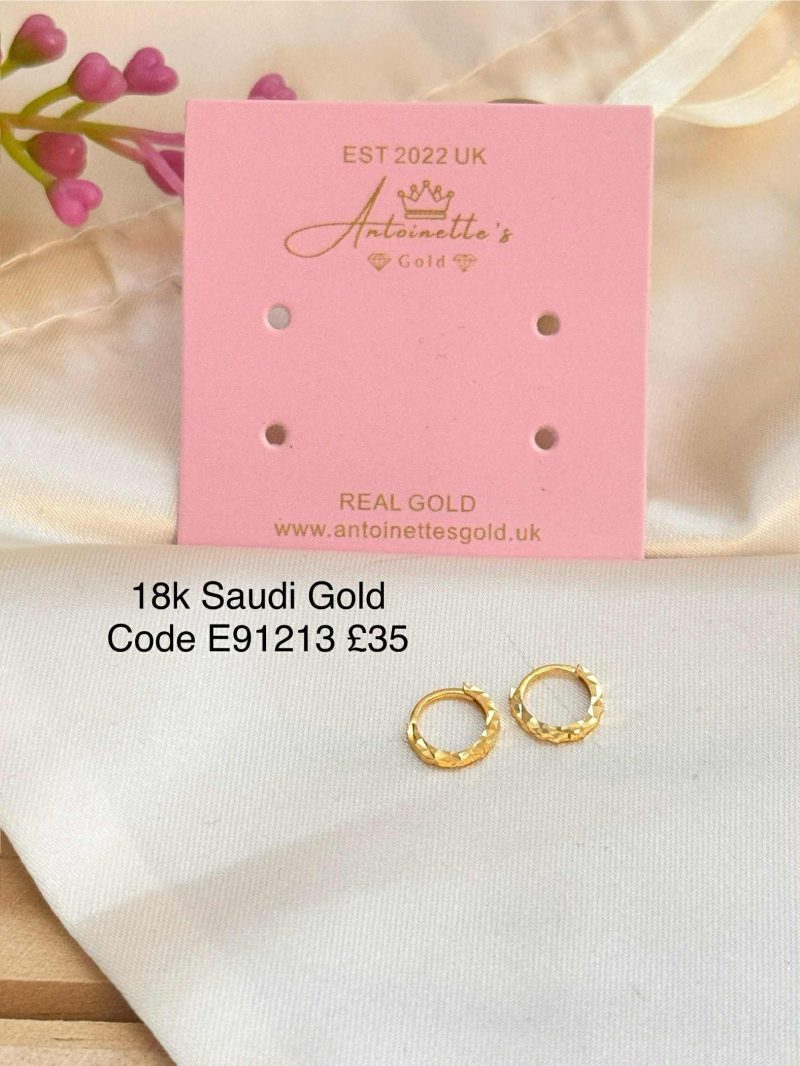 E91213 Diacut Loop earrings sold per pair
