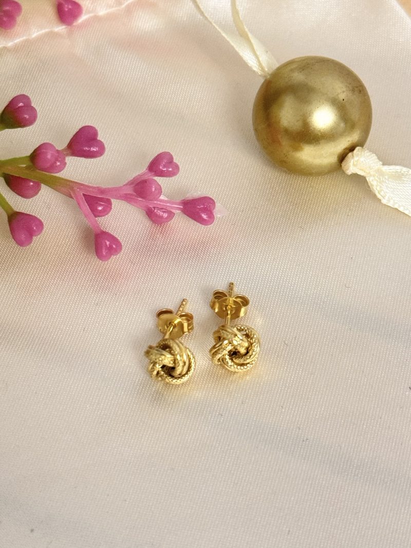 E91248 Small Knot Stud Earrings - Image 2