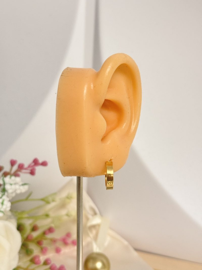E91250 13mm Cartier Inspired Hoop Loop Earrings - Image 2