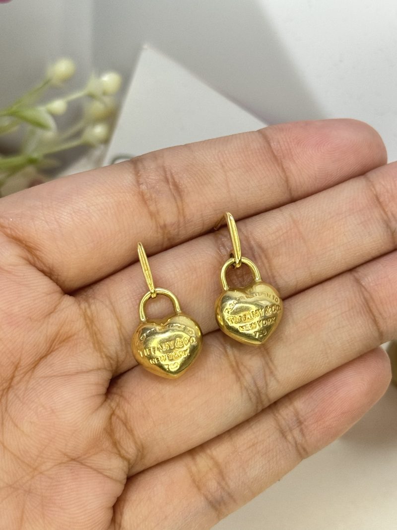 E92473 Heart Shaped Lock Dangling Earrings - Image 3