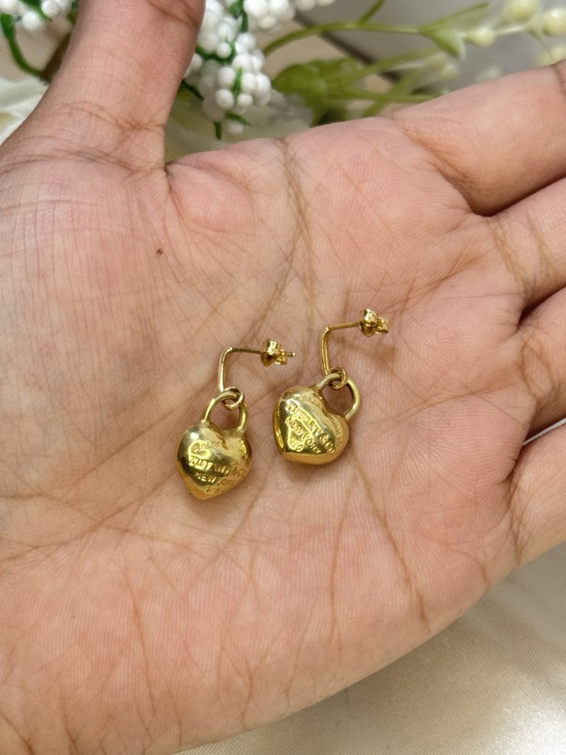 E92473 Heart Shaped Lock Dangling Earrings - Image 5
