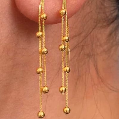 E42201 Lightweight Dangling Earrings