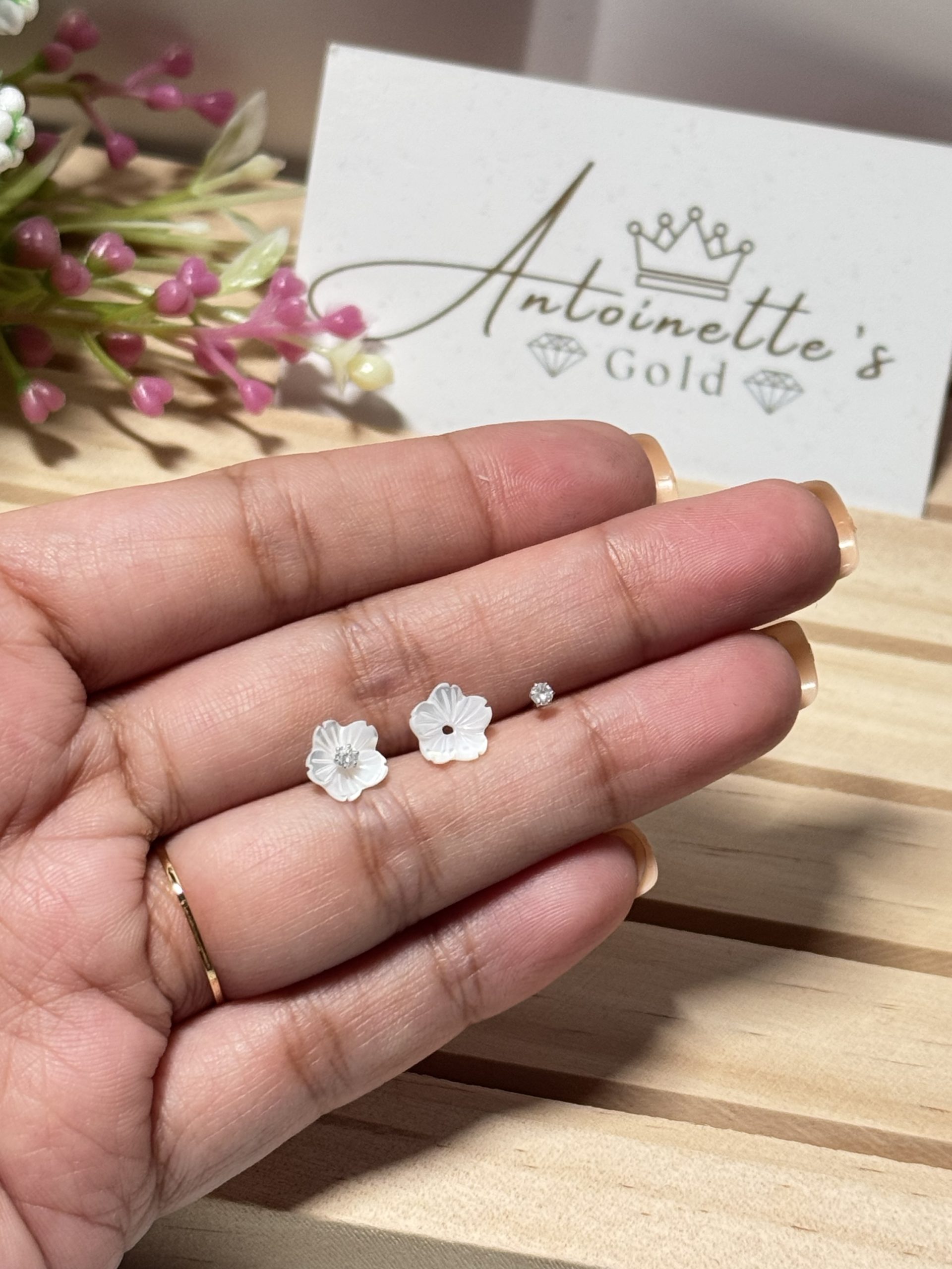 DE101550 0.10ct Natural Diamond Flower Earrings - Image 6