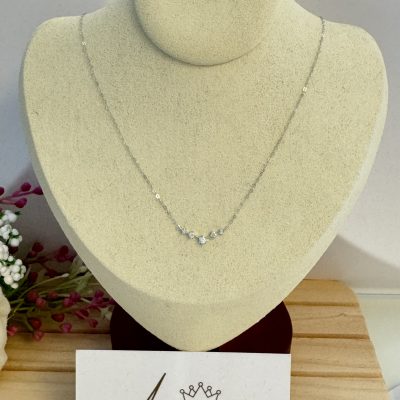 DN101584 18k White Japan Gold Centered Natural Diamond Necklace