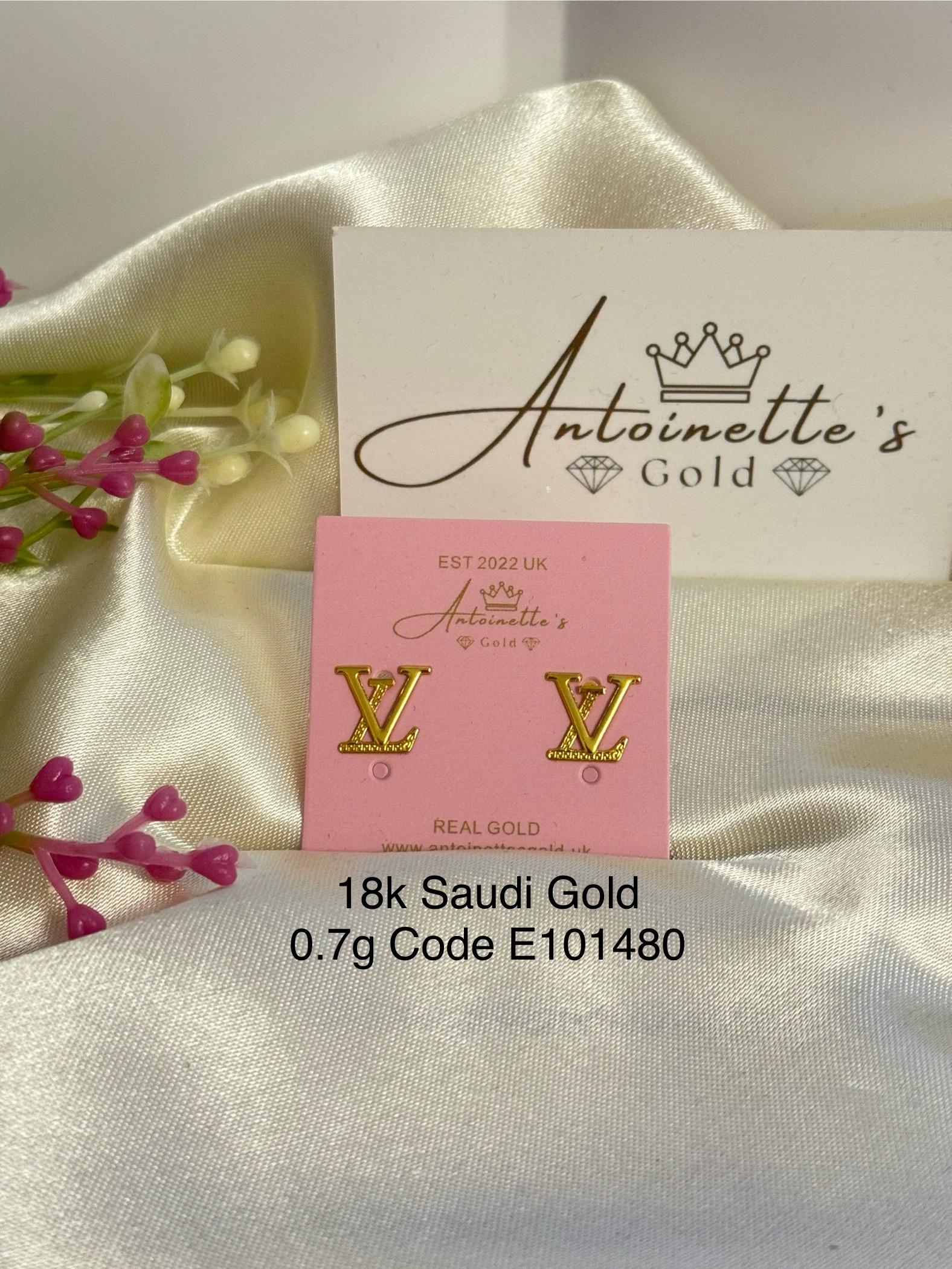 E101480 Designer Inspired Screw Lock Stud Earrings