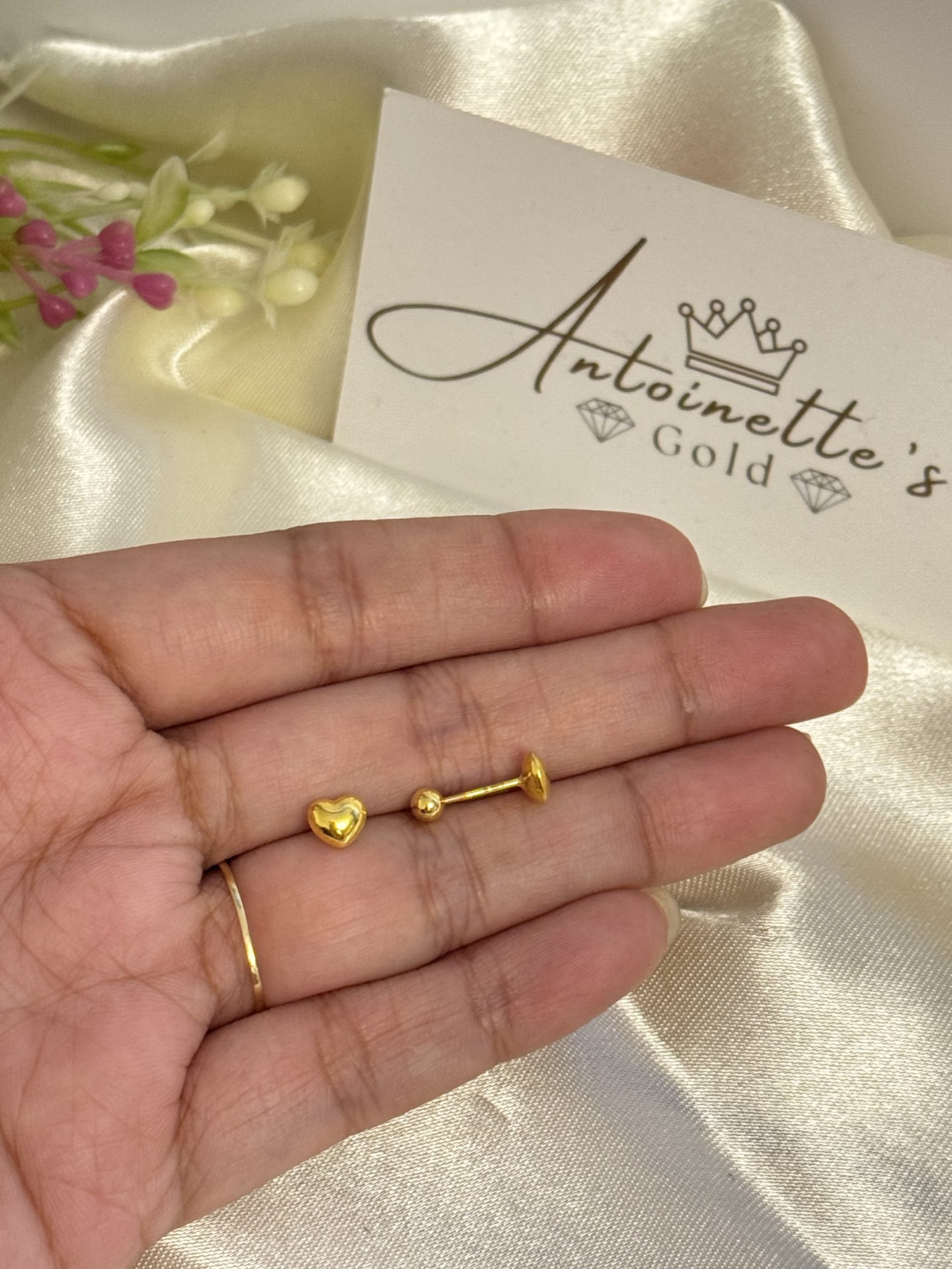 E101498 Mini Chubby Heart Screw Lock Stud Earrings - Image 2