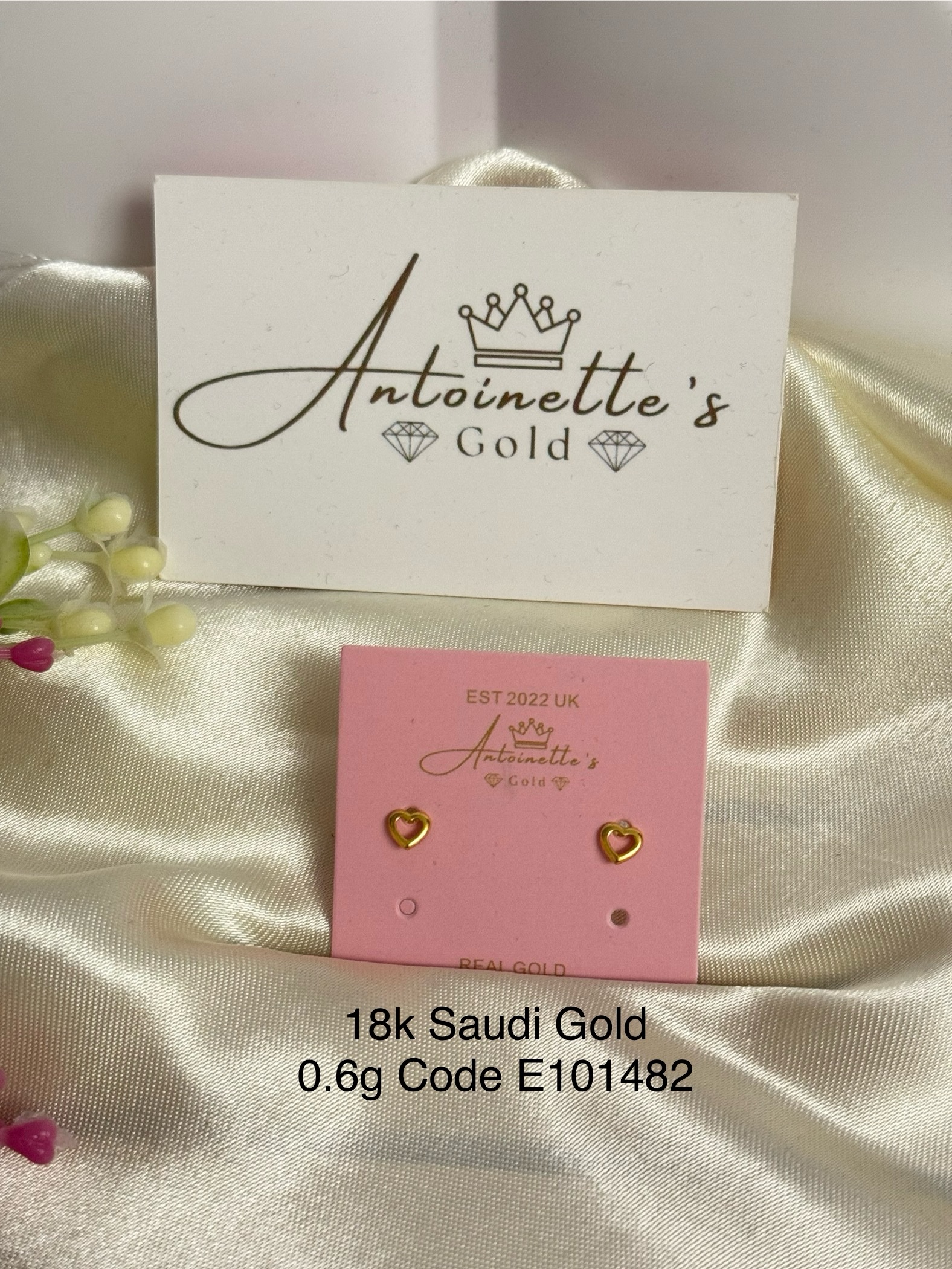 E101482 Open Heart Screw Lock Stud Earrings