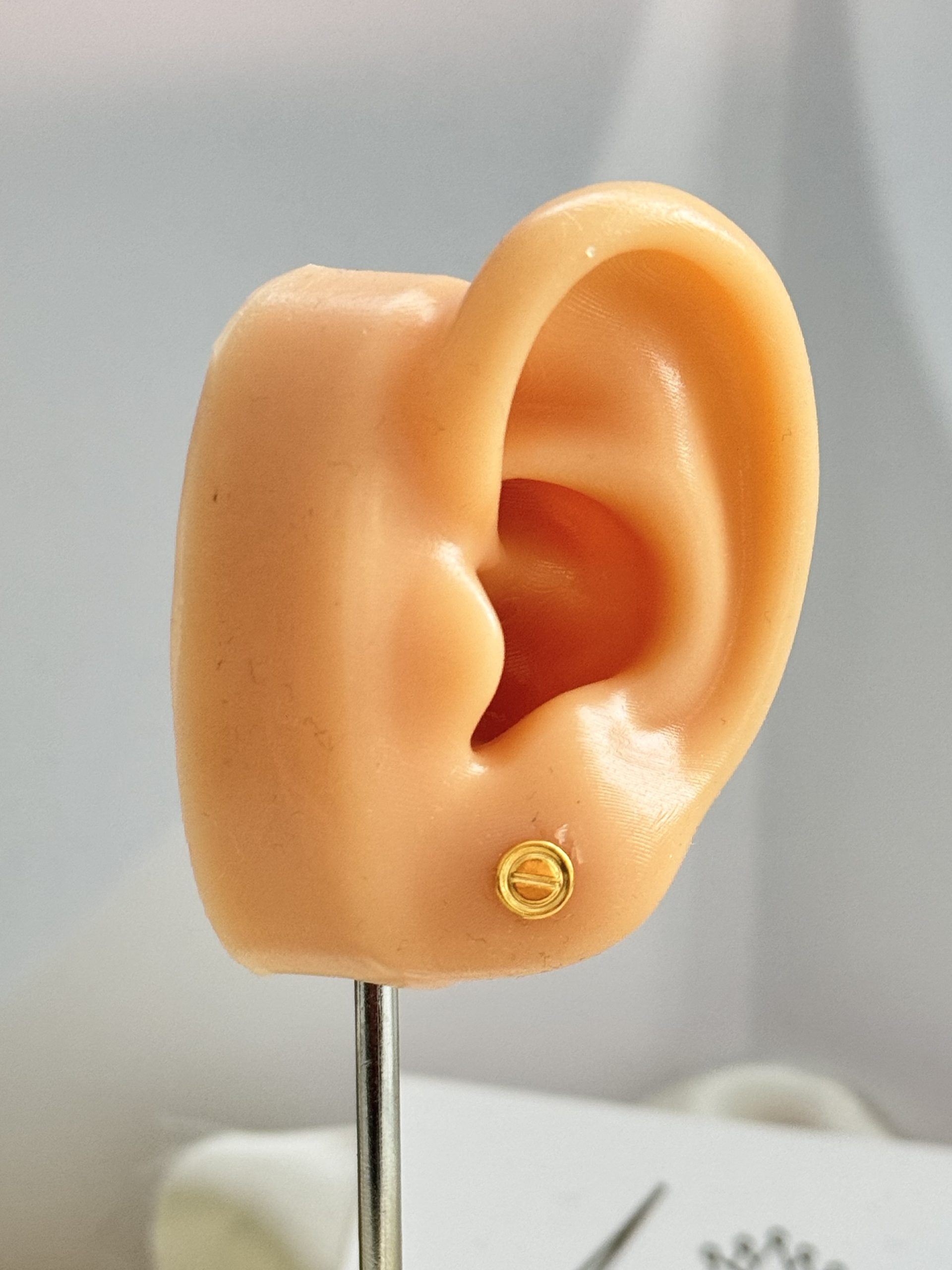 E1014001 Screw Design Lightweight Stud Earrings - Image 3