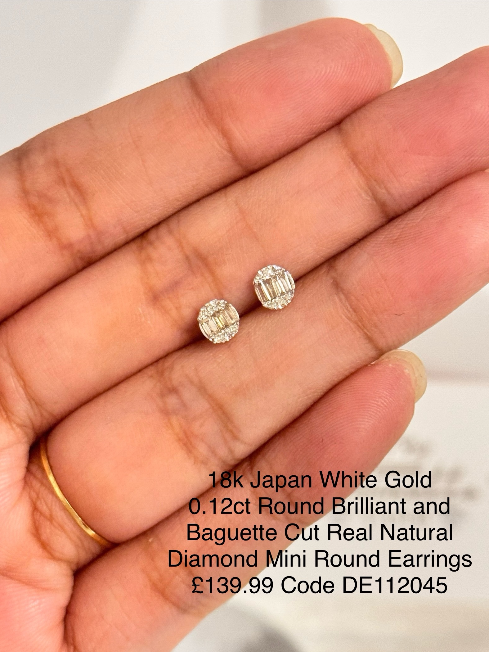 img_8550 DE112045 Mini Round Diamond Earrings