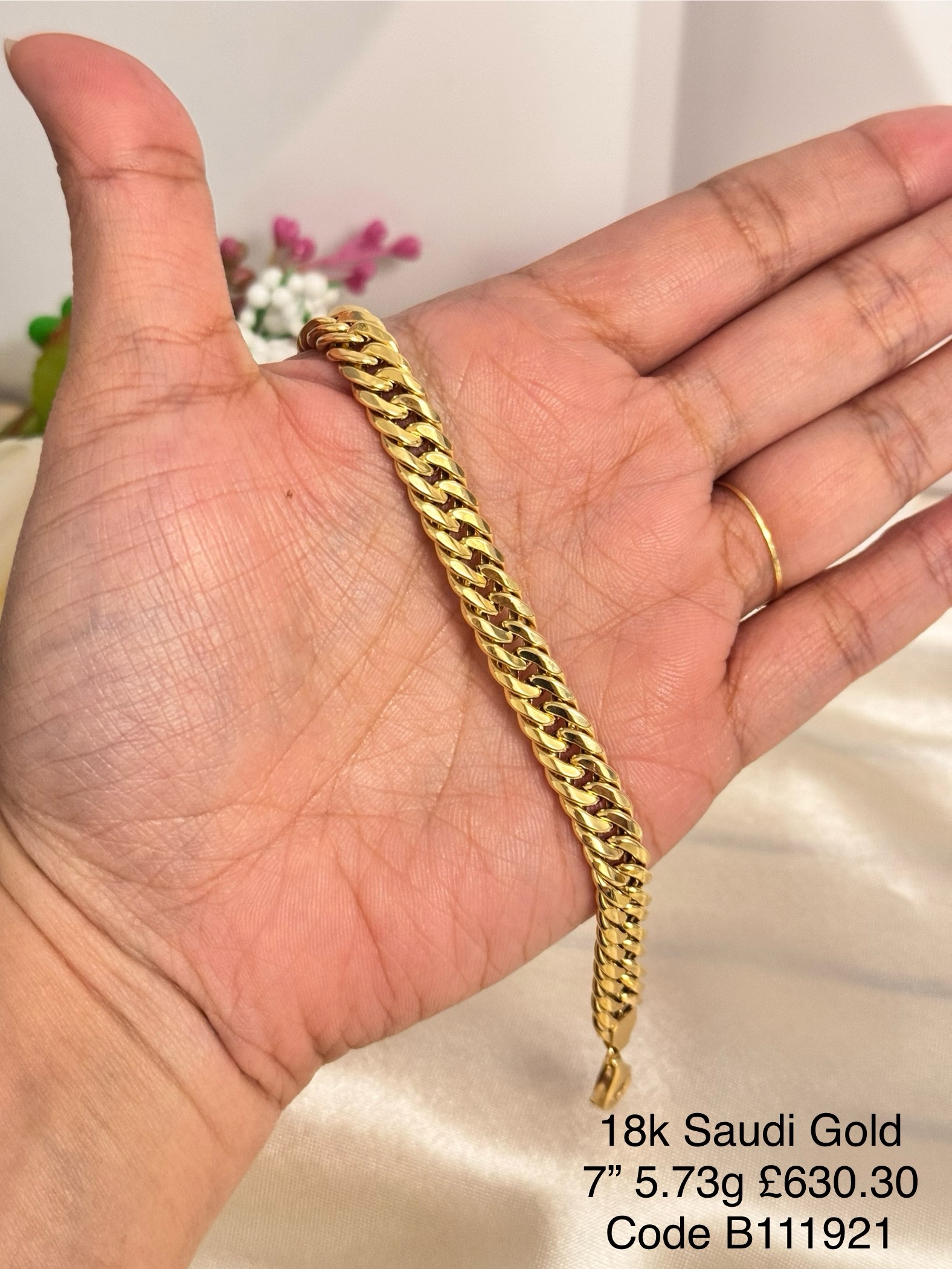 B111921 7” Unisex Cuban Link Bracelet - Image 2