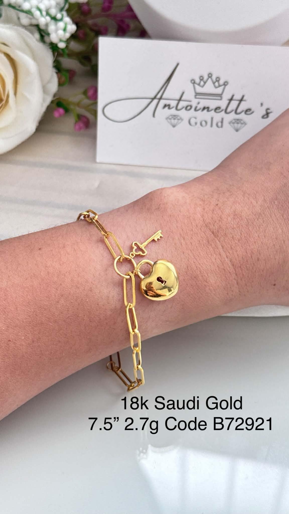 B72921 Paperclip Bracelet with Centered Heart Lock 7.5"